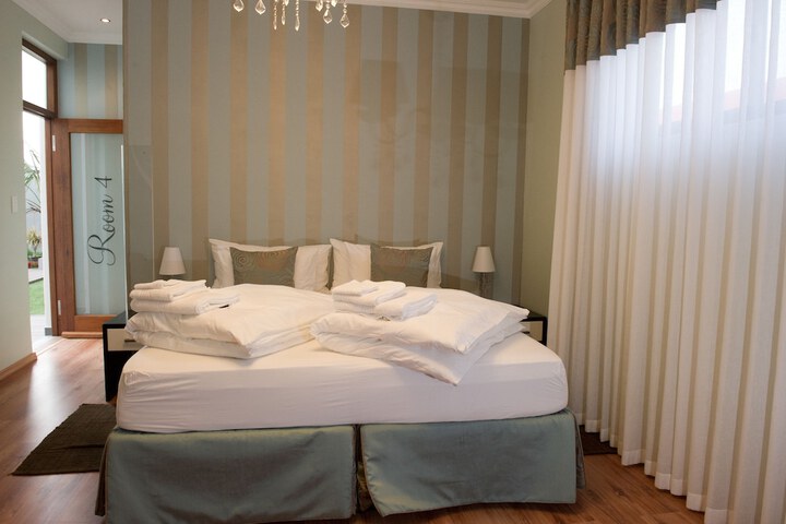 Room 21 of 43