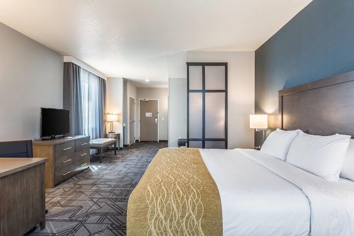 Room 34 of 100