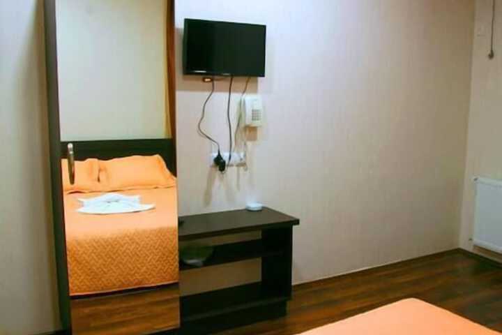 Room 10 of 23