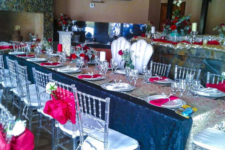 Dining 2 of 15