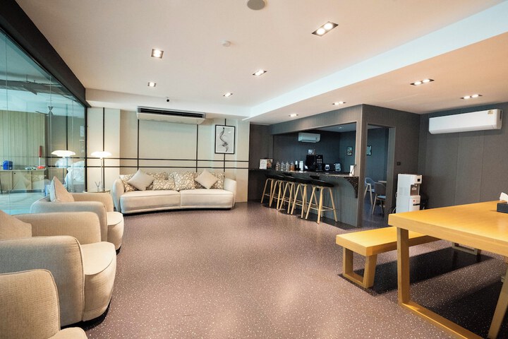 Hotel Interior 4 of 96