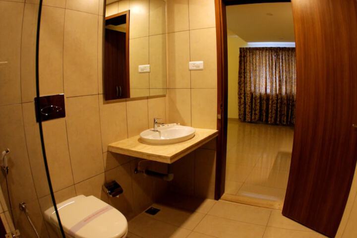 Room 9 of 22