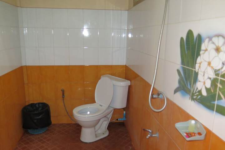 Room 63 of 106