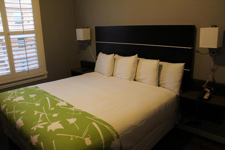 Economy Double Bed (10 of 12)