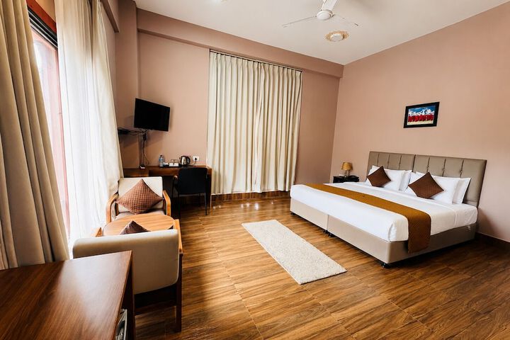 Room 16 of 28