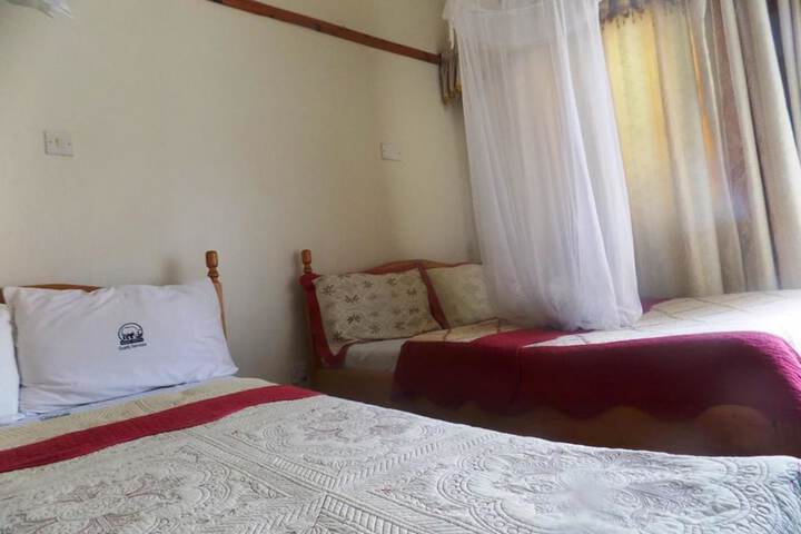 Room 6 of 32