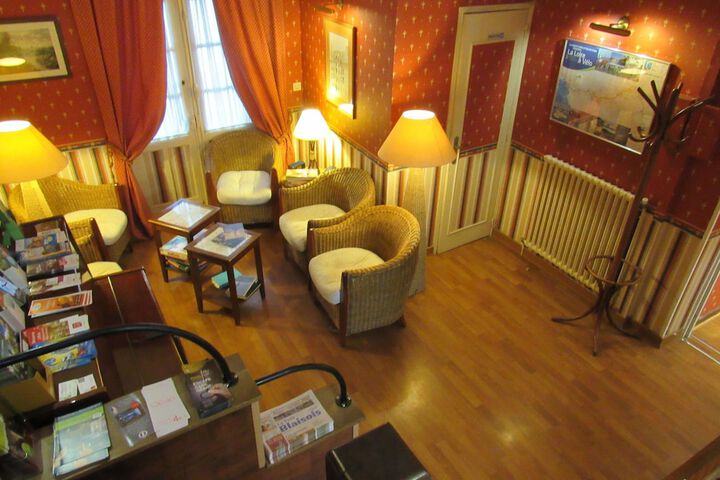 Hotel Lobby