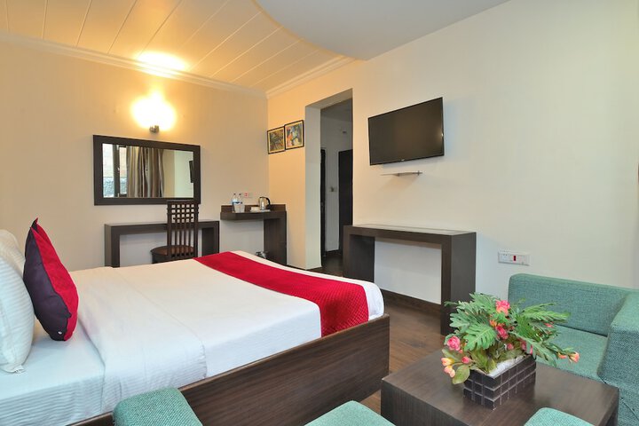 Room 10 of 42