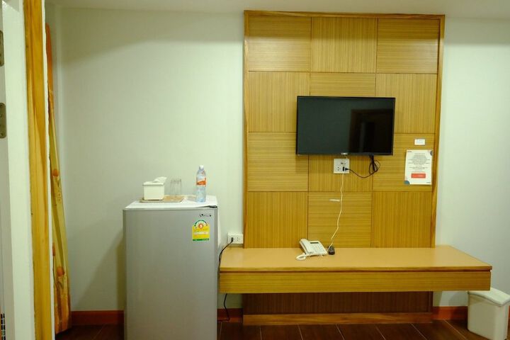 Room 19 of 34