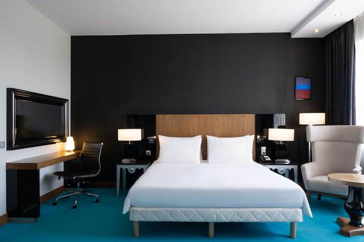 Room 51 of 160