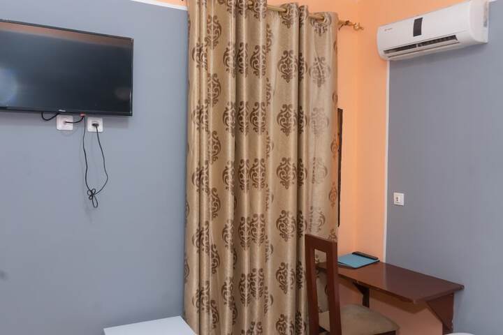 Room 34 of 101
