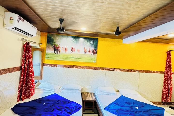 Room 6 of 26