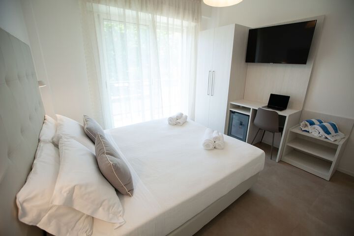 Room 32 of 124