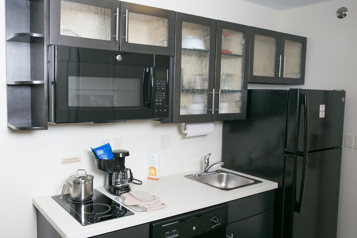 1 Queen Studio Suite (5 of 42)