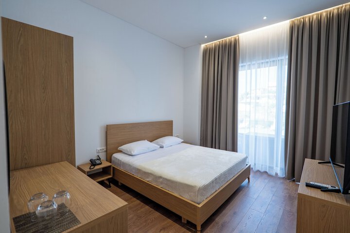 Room 3 of 58
