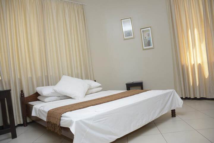 Room 12 of 38