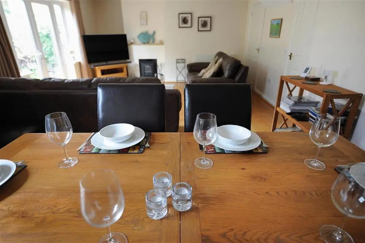 Dining 13 of 14