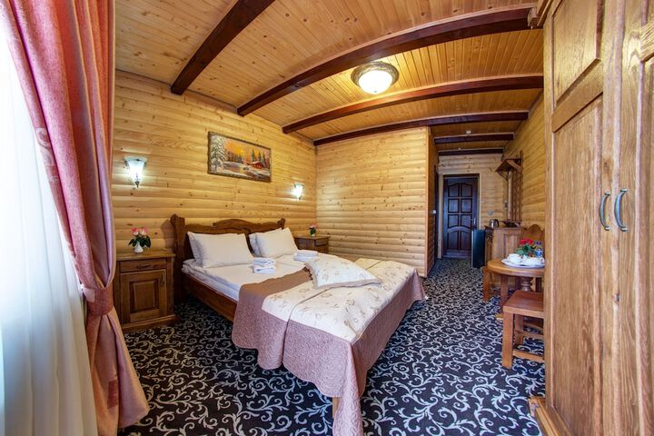 Room 11 of 43