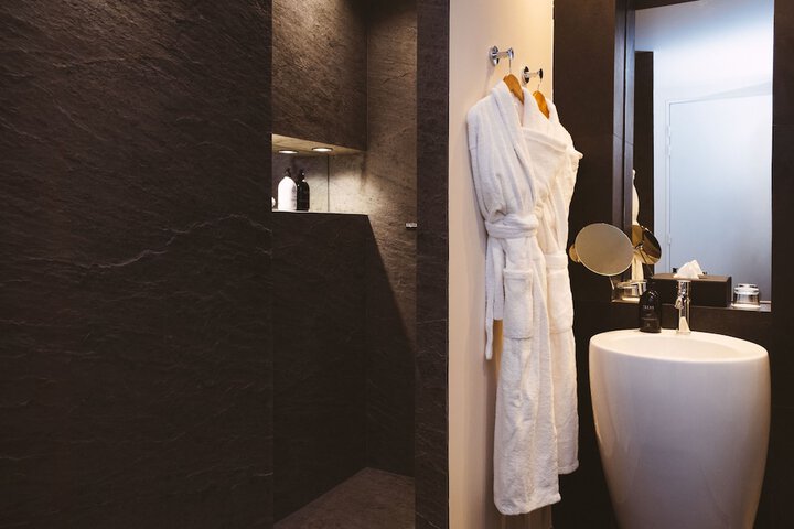 Bathroom Interior Photo