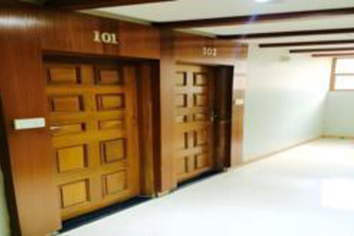 Hotel Interior 11 of 43