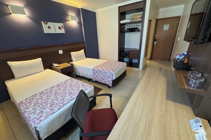 Room 14 of 42