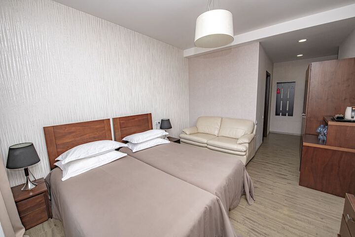 Room 30 of 93