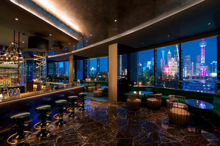 Lounge 68 of 100