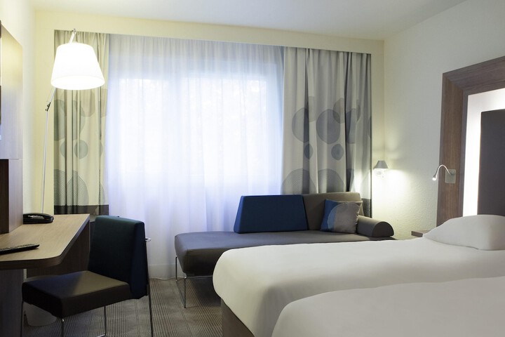 Room 14 of 72