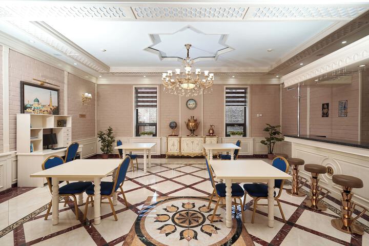 Business Center 69 of 88