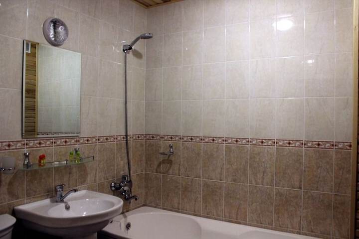 Room 14 of 36