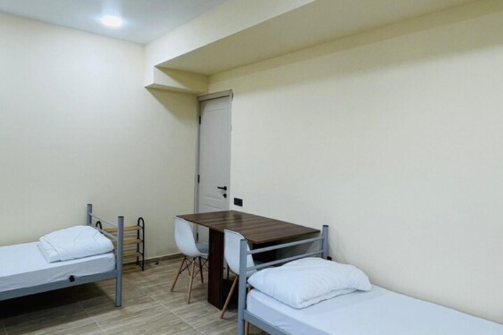 Room 10 of 20