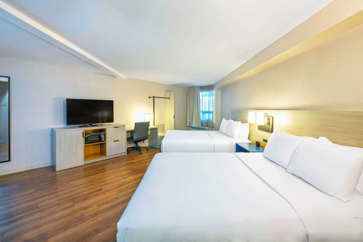 Room 12 of 45