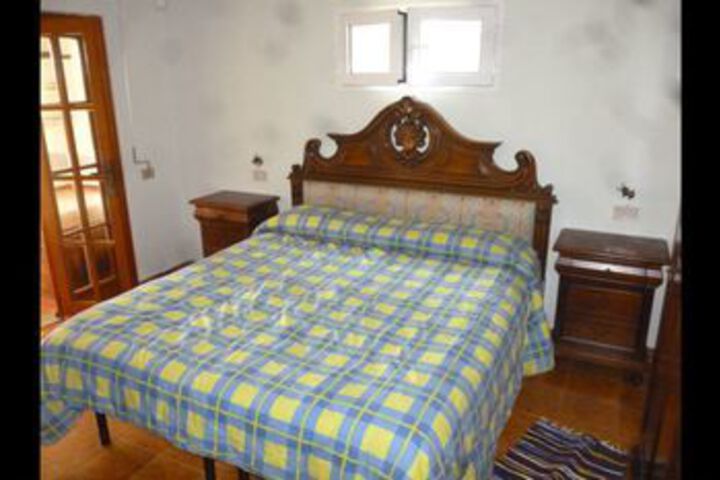Room 14 of 32