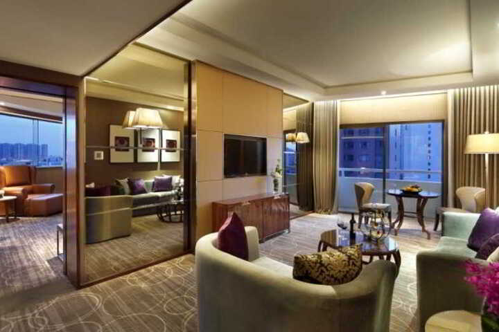 Room 11 of 21