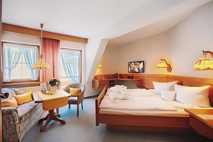 Room 20 of 65