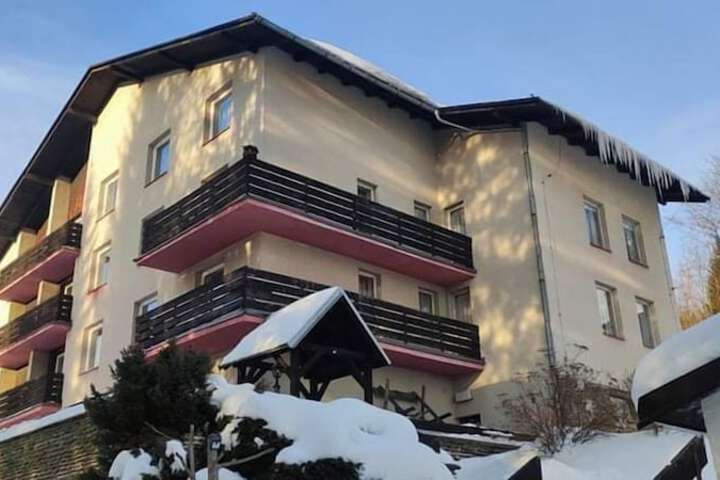 Hotel 83 of 88