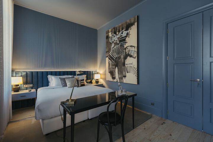 Room 51 of 204