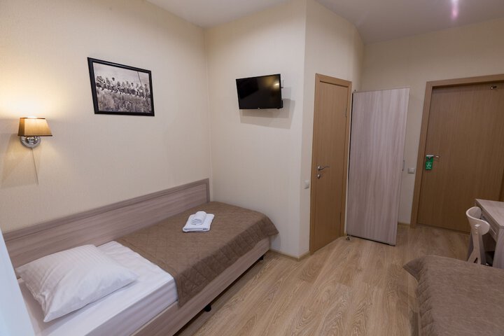 Room 13 of 34