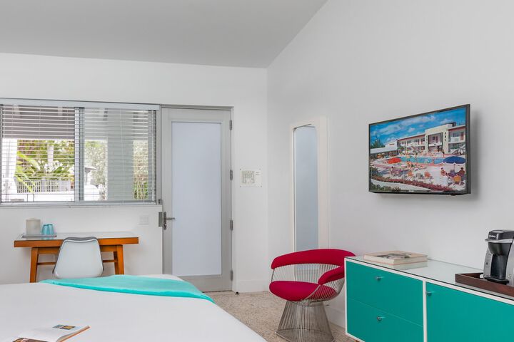Room 22 of 76