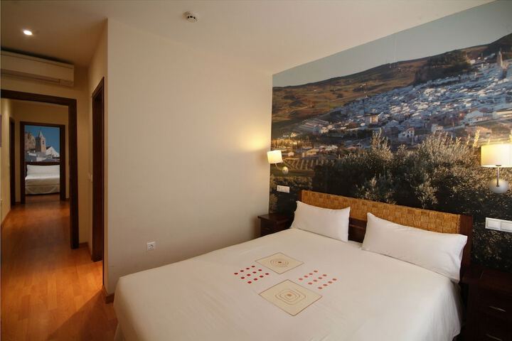 Room 10 of 70