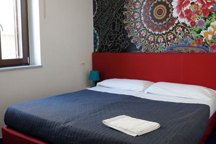 Room 6 of 113
