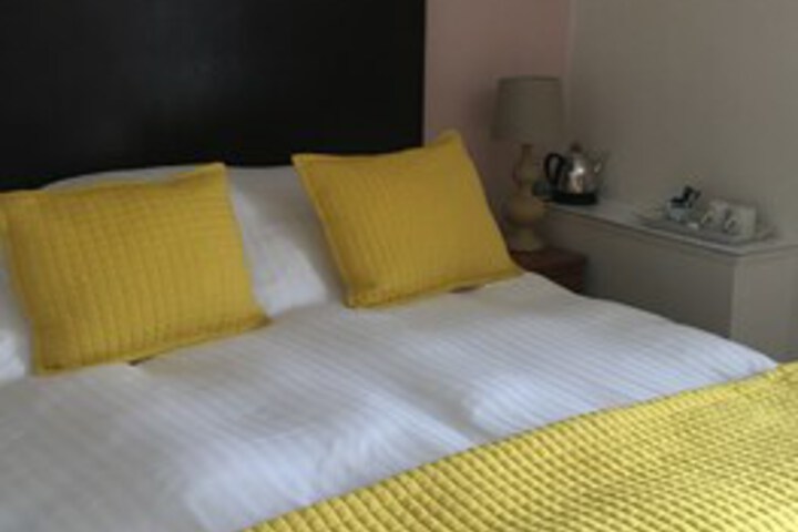 Room 42 of 85
