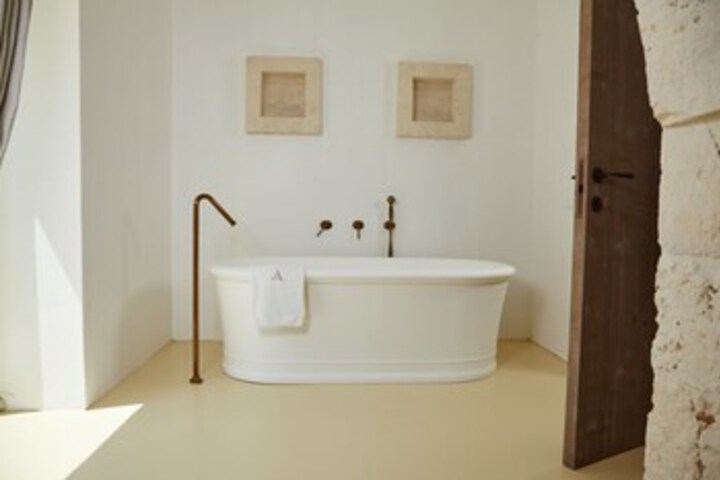 Room 2 of 25