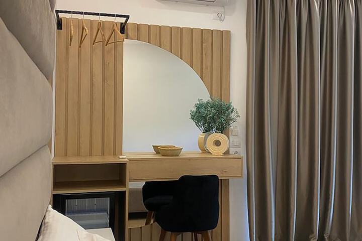 Room 62 of 103
