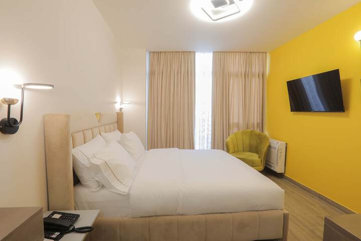 Room 20 of 101