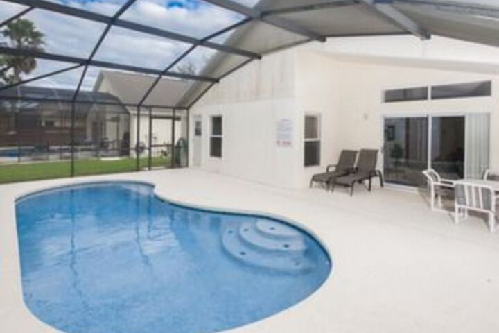 Pool 10 of 12