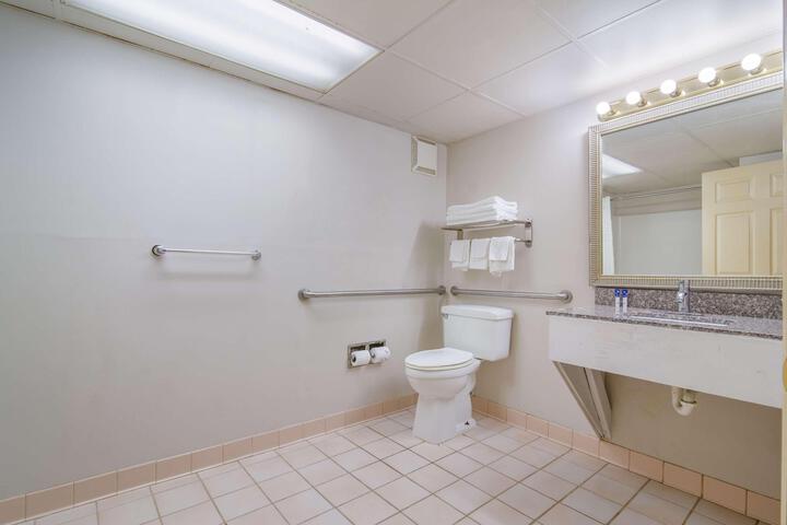 2 Double Beds Accessible (4 of 7)
