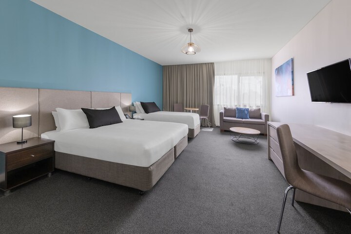 Room 4 of 14