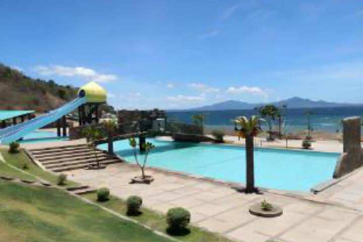 Pool 14 of 23