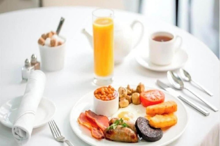 Breakfast/Coffee Service 3 of 7